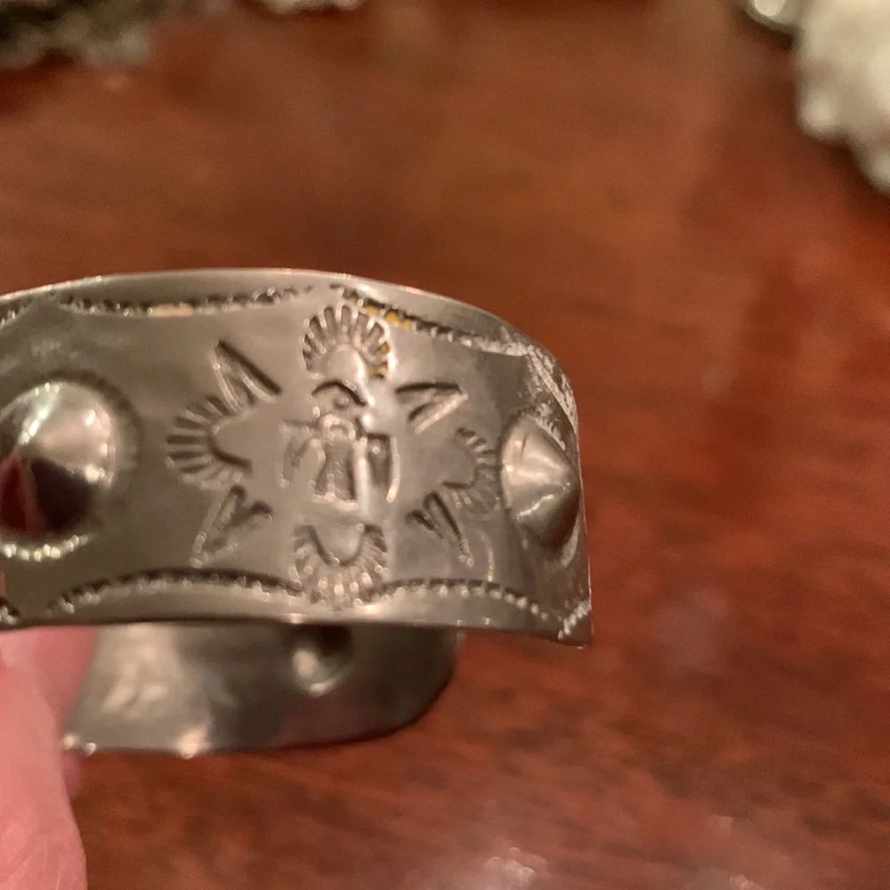 Jewelry - Picture 3 of 3